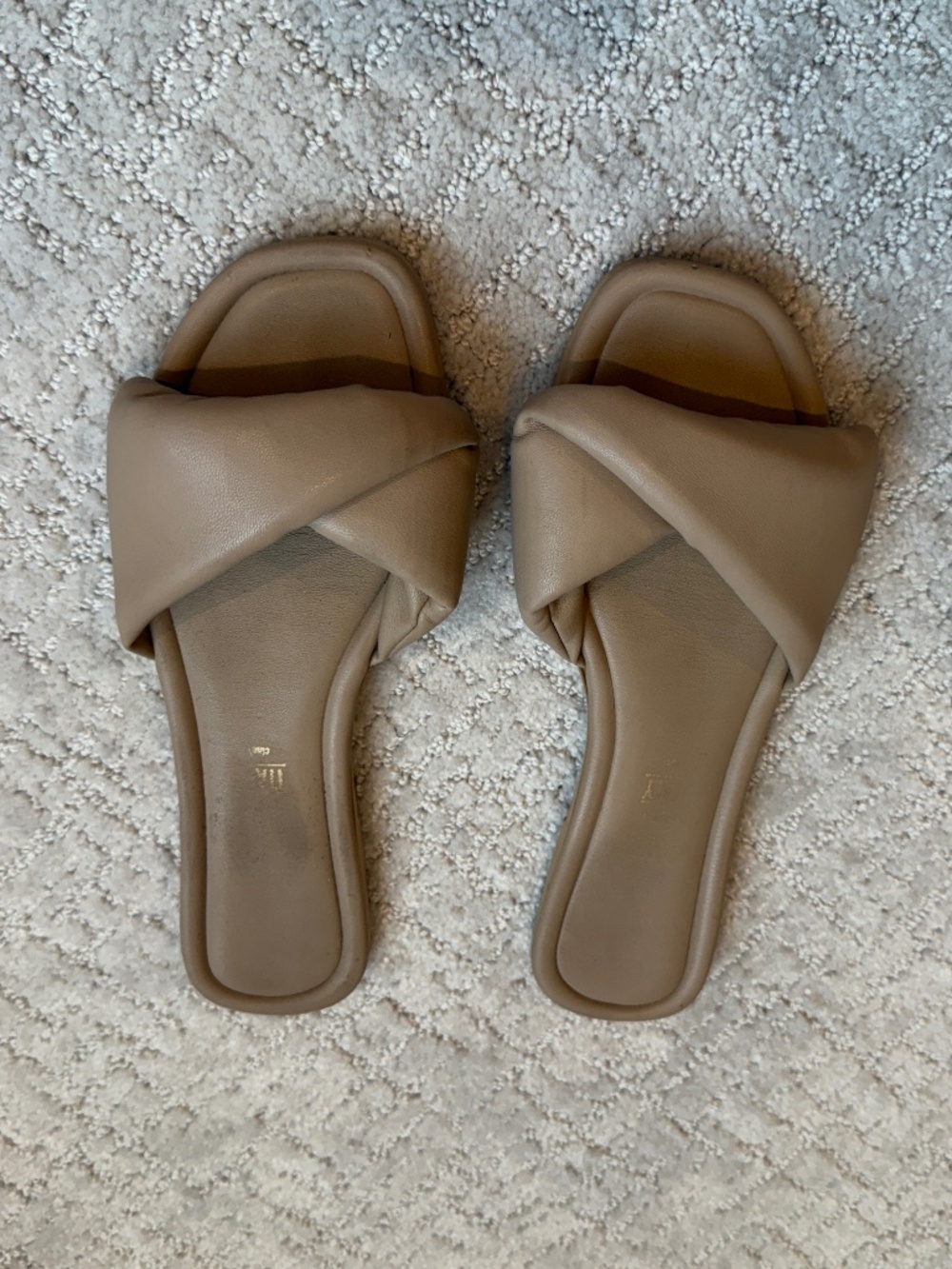 Seychelles Women's Breath Of Fresh Air puffy crossover slide sandals, Size 9 - Picture 2 of 7